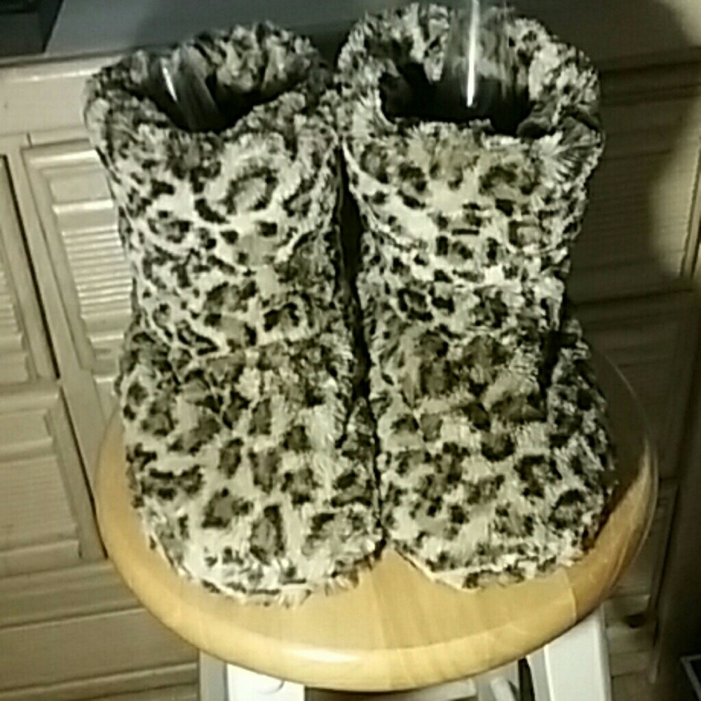 Faux Cheetah foot massage booties indoor slippers